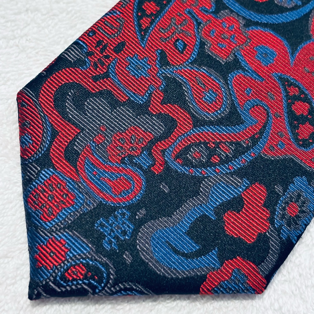 Brand New Stylish Tie By Paul Malone  Palm Beach